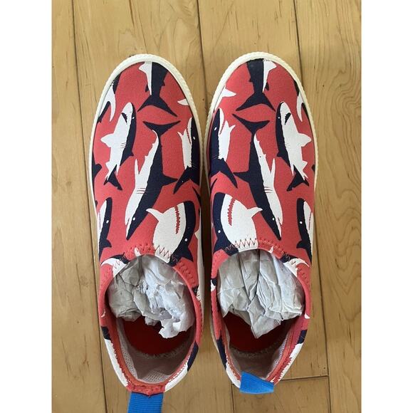 Mini Boden Water Sand Shoes Shark Slip On Ready for Outdoors! EU 37 Boys 5.5 - Picture 1 of 5